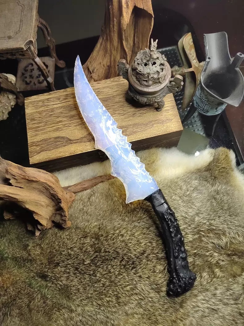 Flaked stone tools; stone knives; "Flame Blade" (white opal/dragon-glass hunting knife); "Flame Blade" (obsidian/dragon-glass treasure blade)—"White Dragon Abyss"
