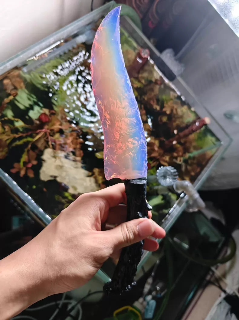Knapped stone knife, premium long hunting knife, hunting knife, exquisite pink opal blade, hunting knife with a pink gemstone luster.