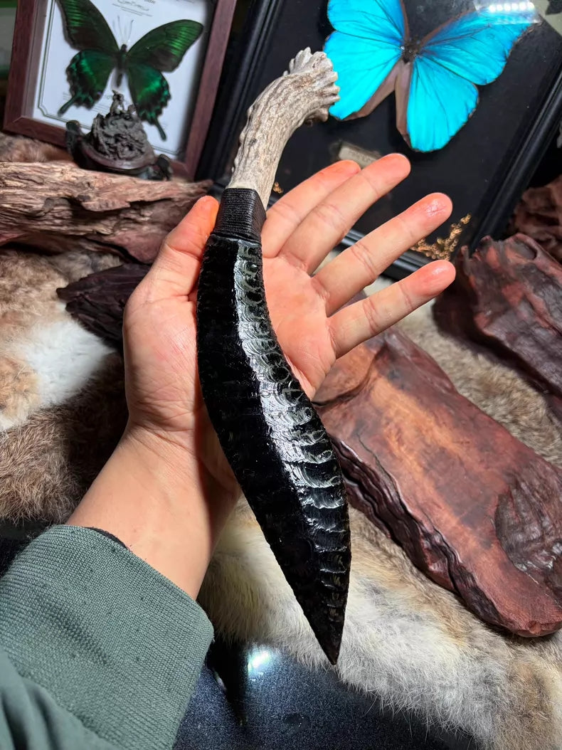 Knapped stone knife; Nepalese-style stone knife; Kukri-style stone blade; obsidian knife; obsidian "dragon-glass" blade.