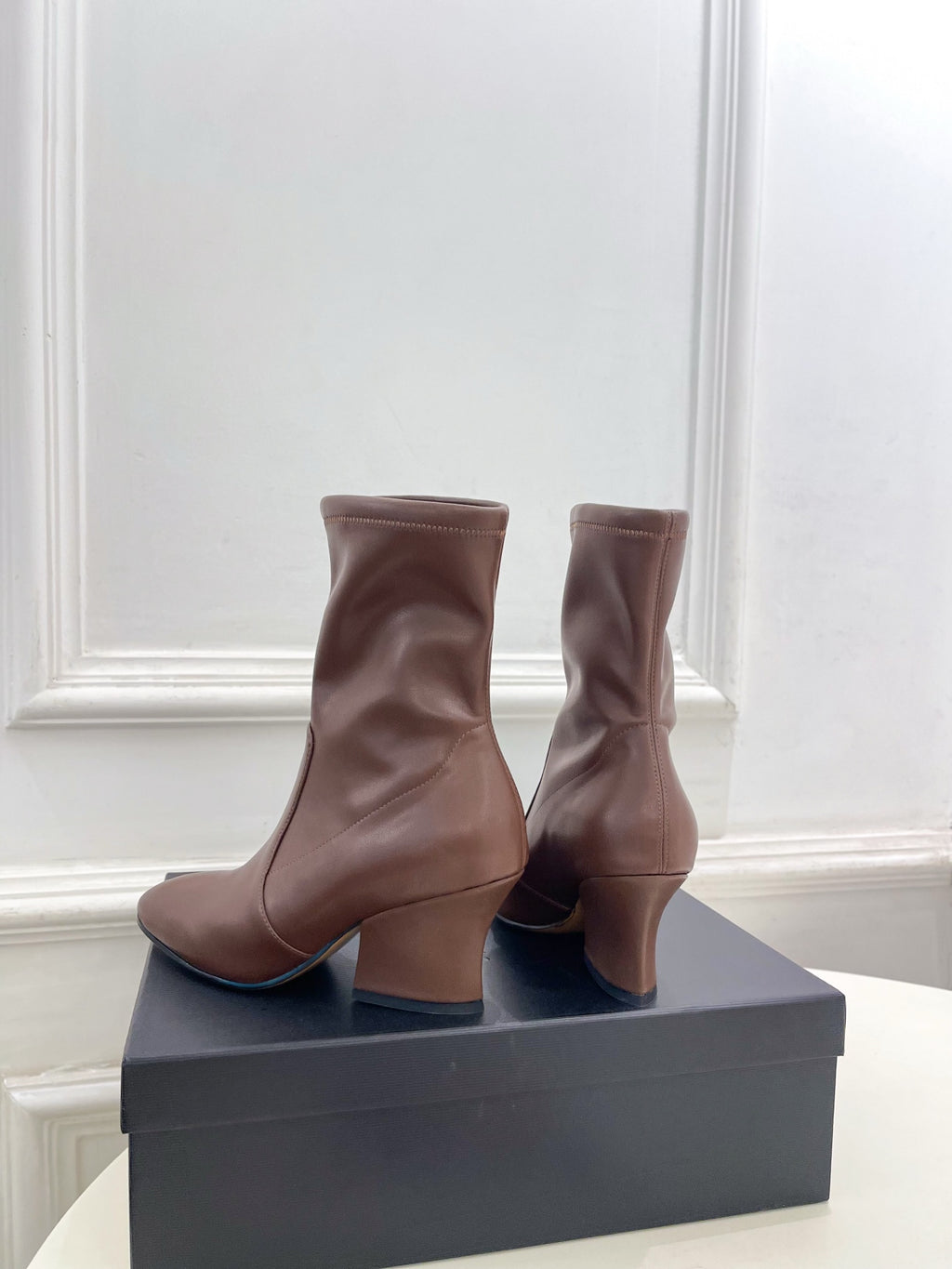Jil Sander Minimalist Retro Stretch Ankle Boots with Block Heels Brown