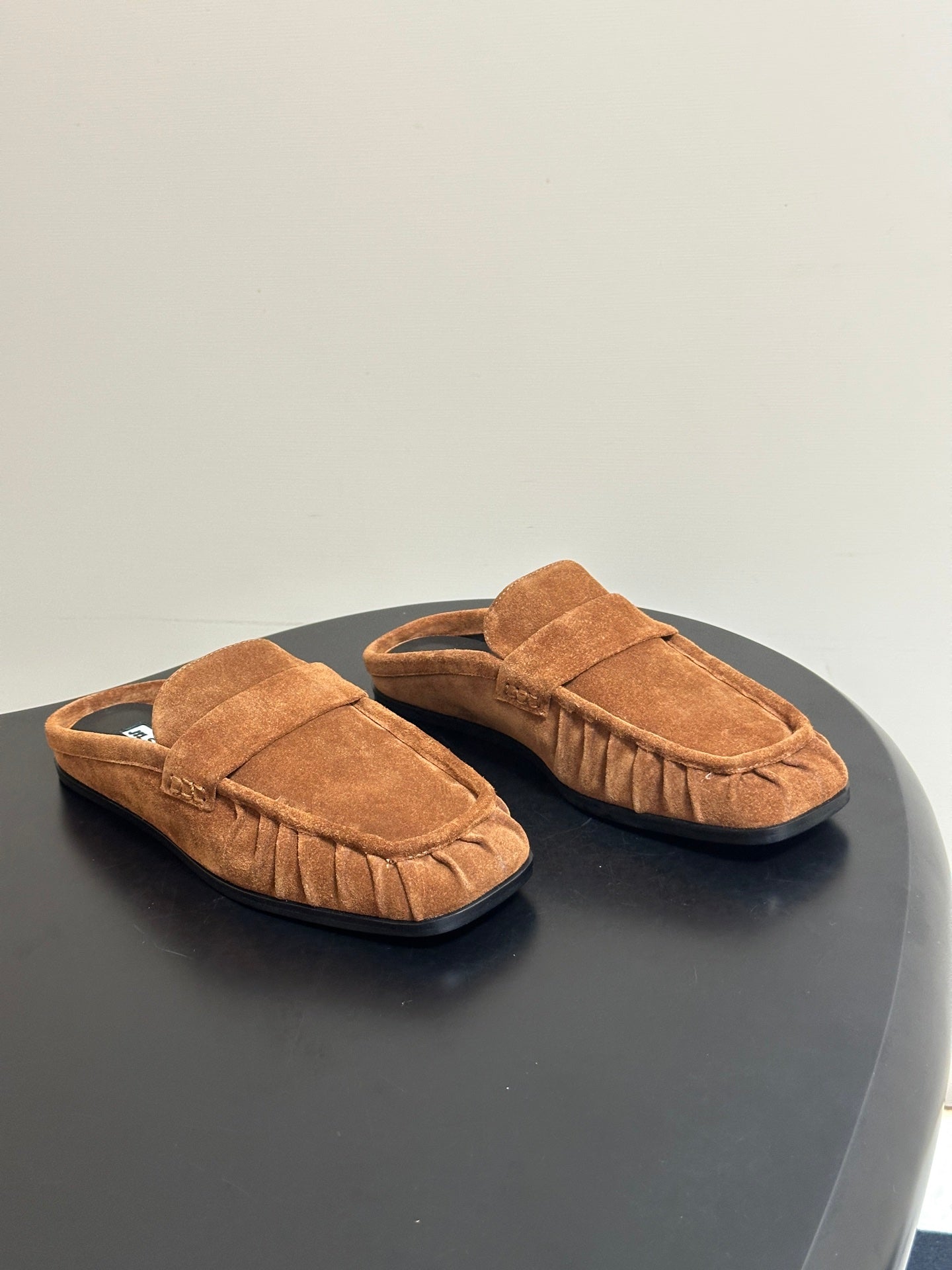 JIL SANDER Square-Toe Pleated Leather Mules (Yellow)