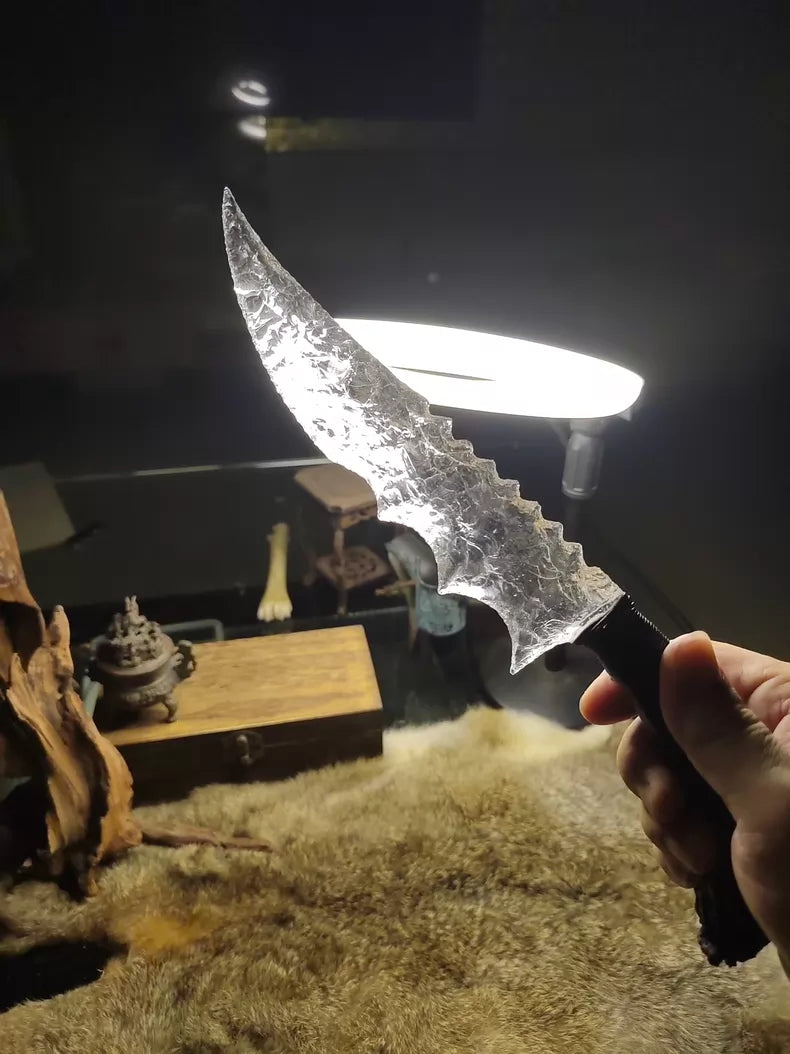 Knapped stone knife, white quartz crystal, flame-shaped stone blade, obsidian blade, obsidian "Dragon-Crystal" blade ("Icefield")
