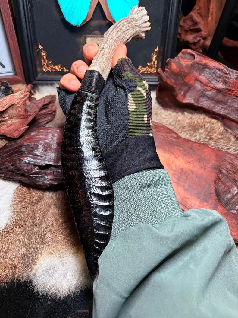 Knapped stone knife; Nepalese-style stone knife; Kukri-style stone blade; obsidian knife; obsidian "dragon-glass" blade.