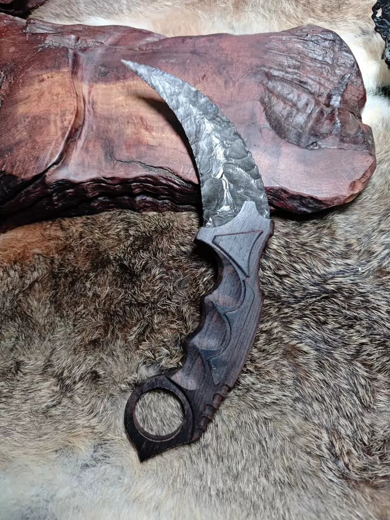 Hand-forged Karambit: Premium Silver Sheen Obsidian Blade with Purple-Veined Ebony Handle – Classic Skin Style