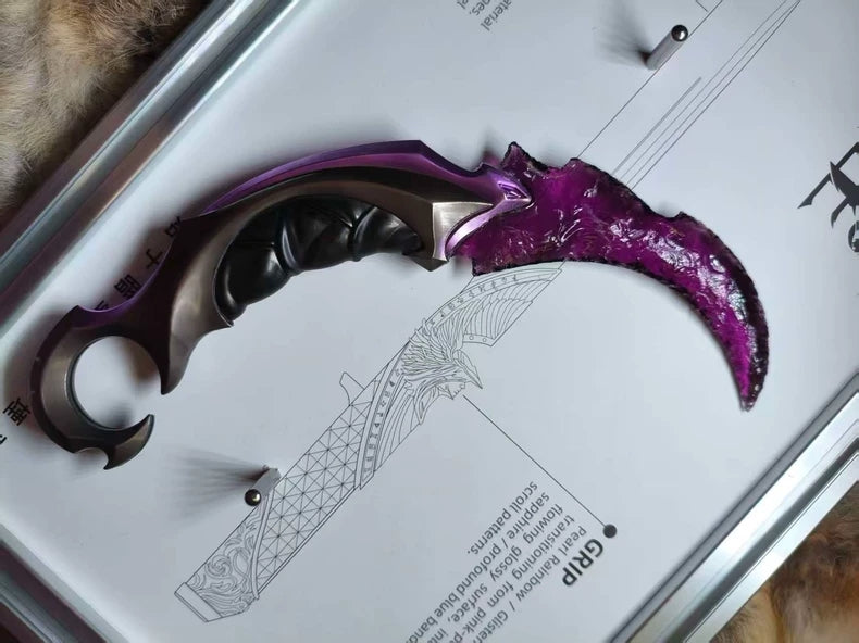 Valorant-inspired "Prism" Karambit – Stone-crafted replica featuring stone-carved blade detailing.