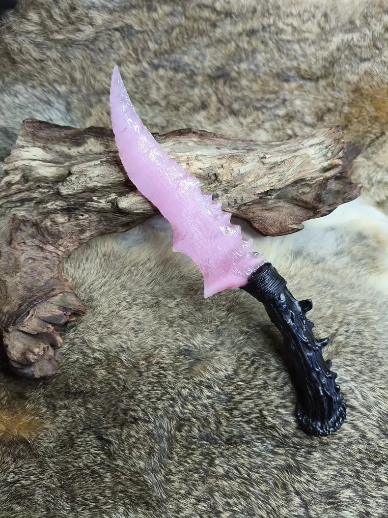 Knapped stone knives: rose quartz, "flame-style," and obsidian (dragon-crystal) blades—*Zhu Xian* series.