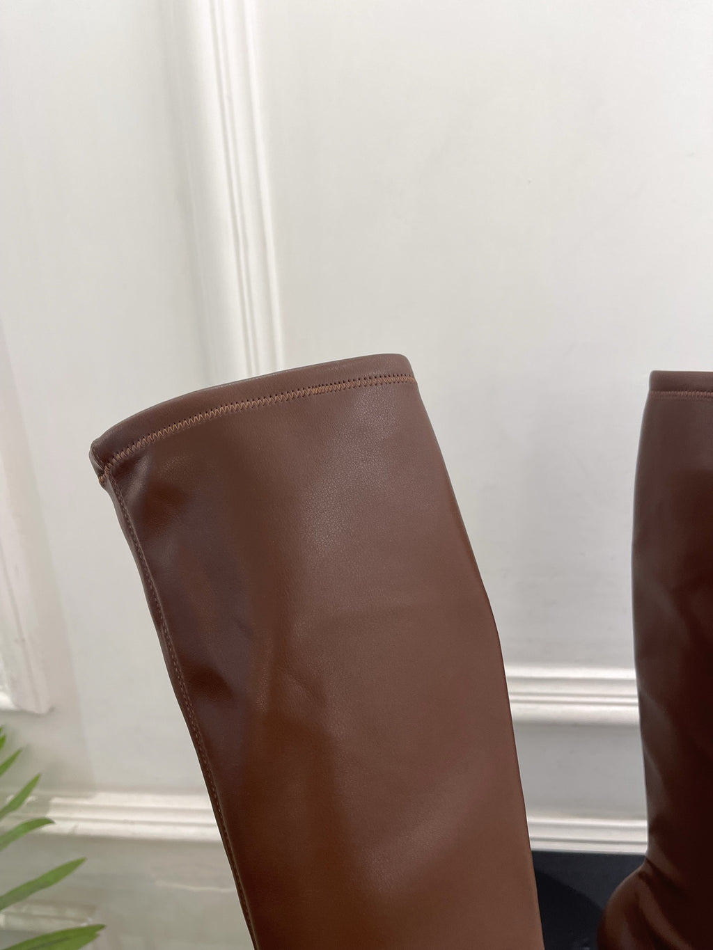 Jil Sander Minimalist Retro Stretch High-Shaft Boots with Block Heels Brown