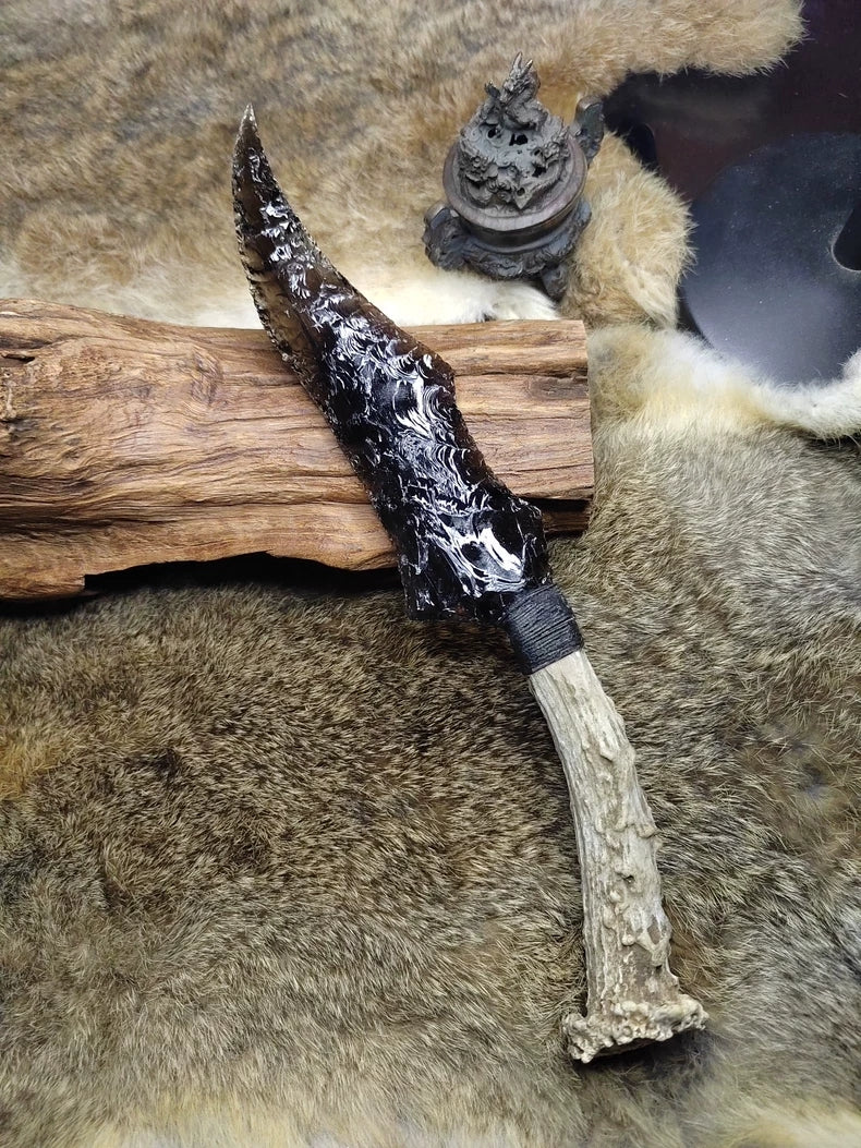 Knapped stone knife, "Flame Blade," obsidian knife, "Dragon-glass" hunting knife, stone-bladed obsidian knife, obsidian "Dragon-glass" blade—"Ice Night Demon"