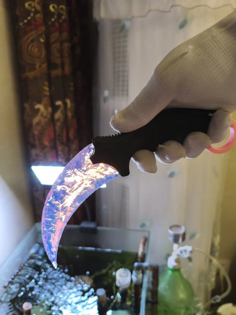 Hand-crafted stone-style Karambit, pink opal-style Karambit, 3D-printed handle, flame-pattern pink Karambit, CS:GO Karambit.