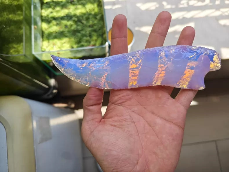 Knapped stone knife, premium long hunting knife, hunting knife, exquisite pink opal blade, hunting knife with a pink gemstone luster.