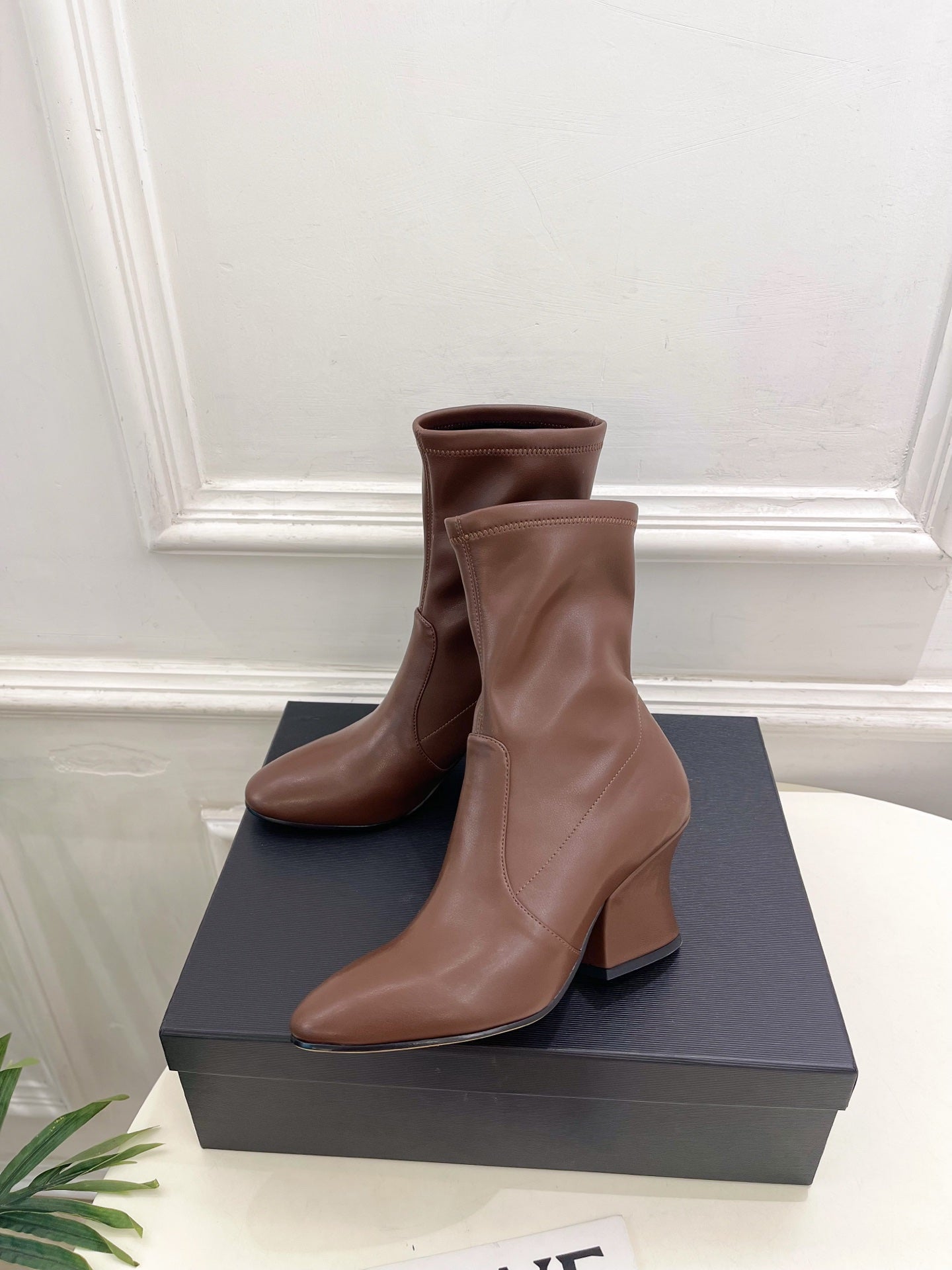 Jil Sander Minimalist Retro Stretch Ankle Boots with Block Heels Brown