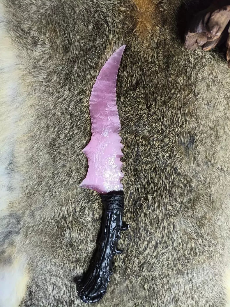 Knapped stone knives: rose quartz, "flame-style," and obsidian (dragon-crystal) blades—*Zhu Xian* series.