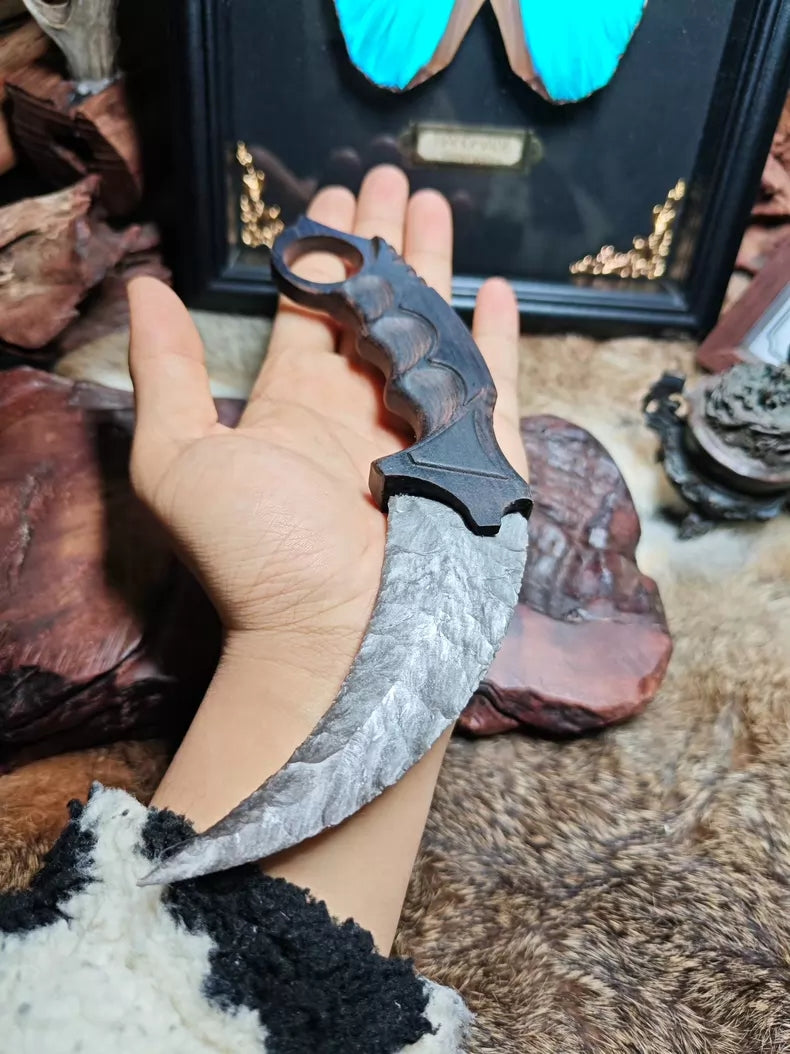 Hand-forged Karambit: Premium Silver Sheen Obsidian Blade with Purple-Veined Ebony Handle – Classic Skin Style