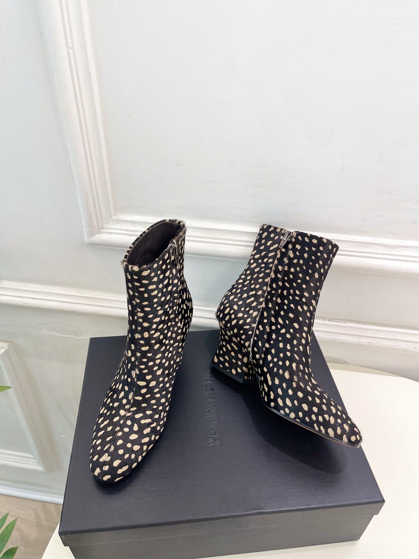 Jil Sander Minimalist Retro Round-Toe Block-Heel Ankle Boots