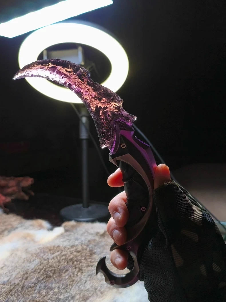 Valorant-inspired "Prism" Karambit – Stone-crafted replica featuring stone-carved blade detailing.