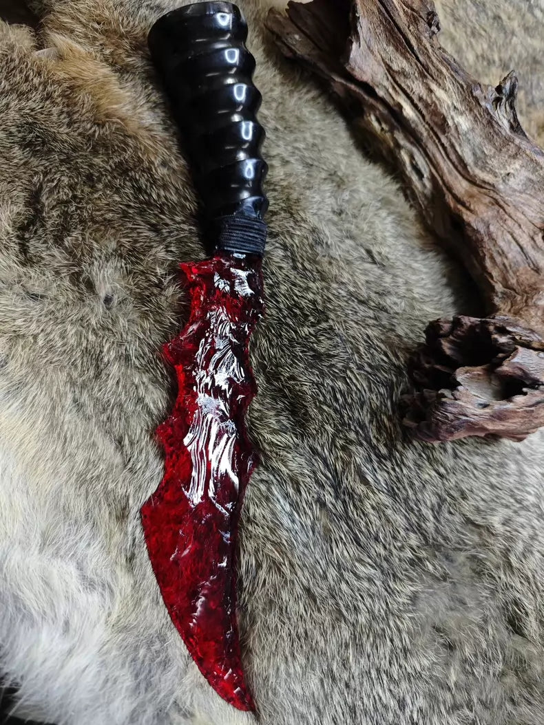 Knapped stone knives, obsidian and crystal knives, flame-shaped stone blades, obsidian blades.