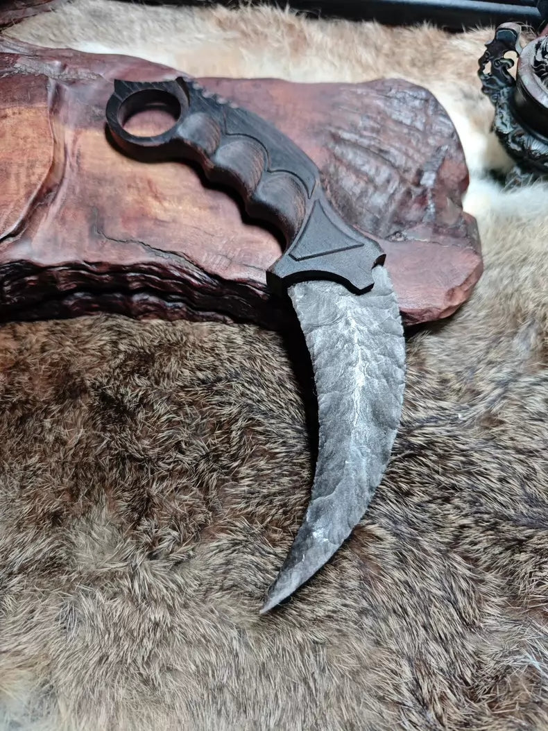 Hand-forged Karambit: Premium Silver Sheen Obsidian Blade with Purple-Veined Ebony Handle – Classic Skin Style