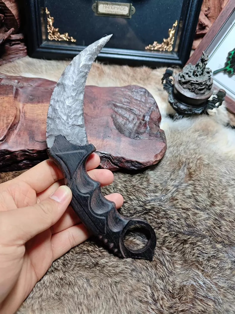 Hand-forged Karambit: Premium Silver Sheen Obsidian Blade with Purple-Veined Ebony Handle – Classic Skin Style