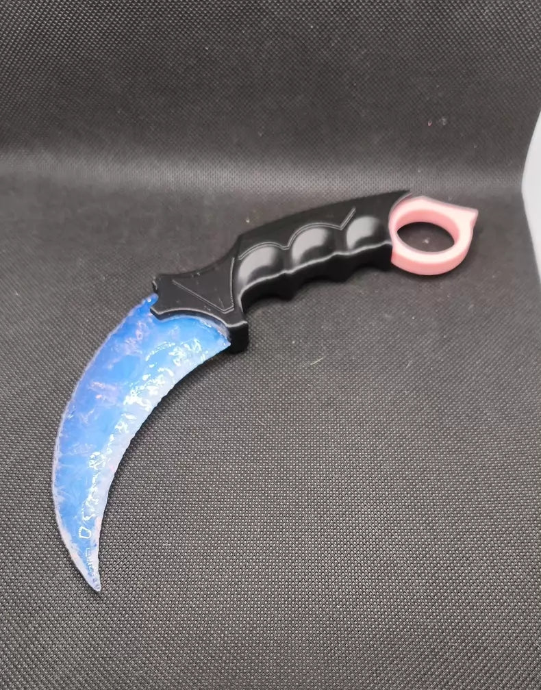 Hand-crafted stone-style Karambit, pink opal-style Karambit, 3D-printed handle, flame-pattern pink Karambit, CS:GO Karambit.