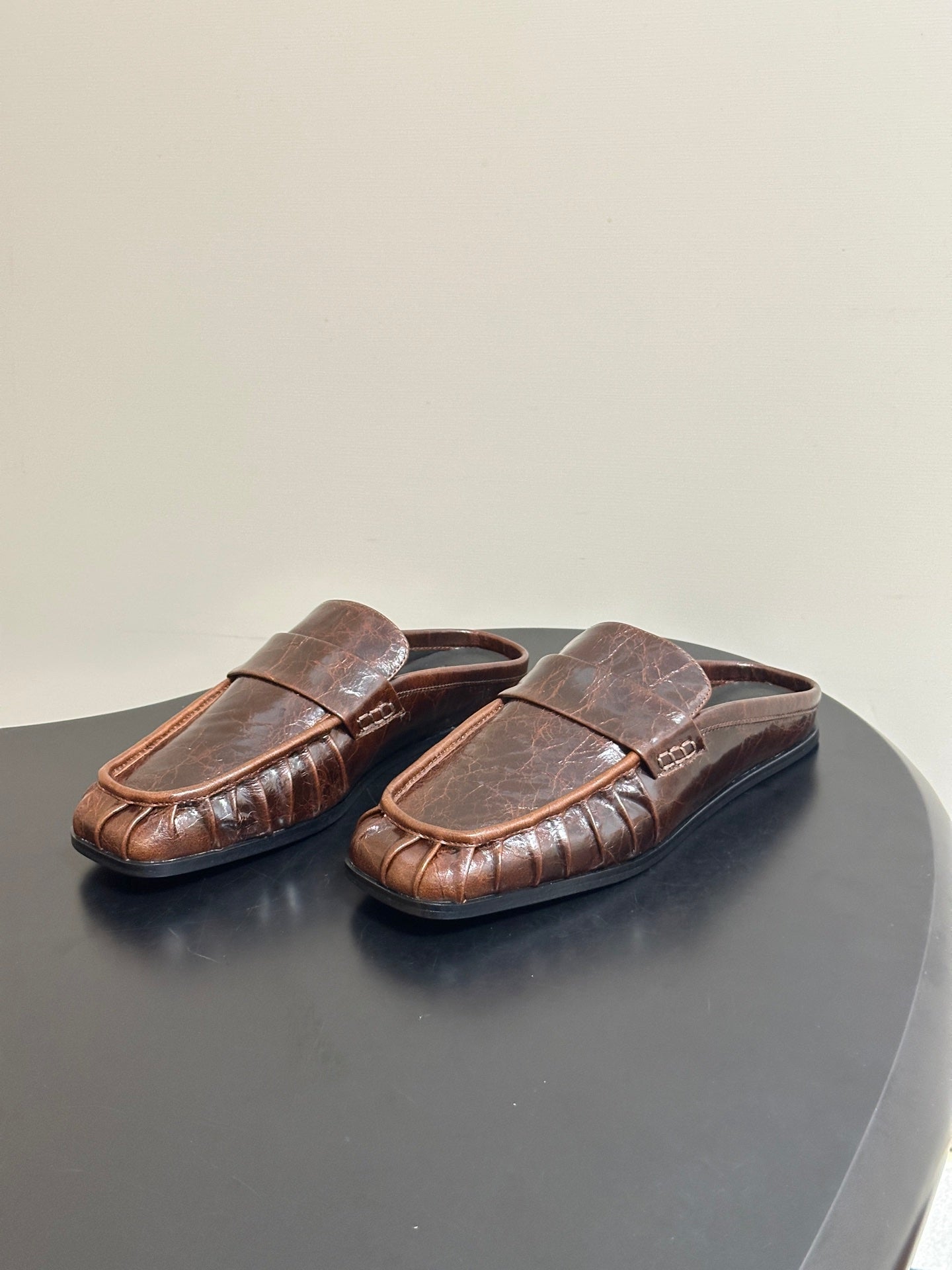 JIL SANDER Square-Toe Pleated Leather Mules (Brown)
