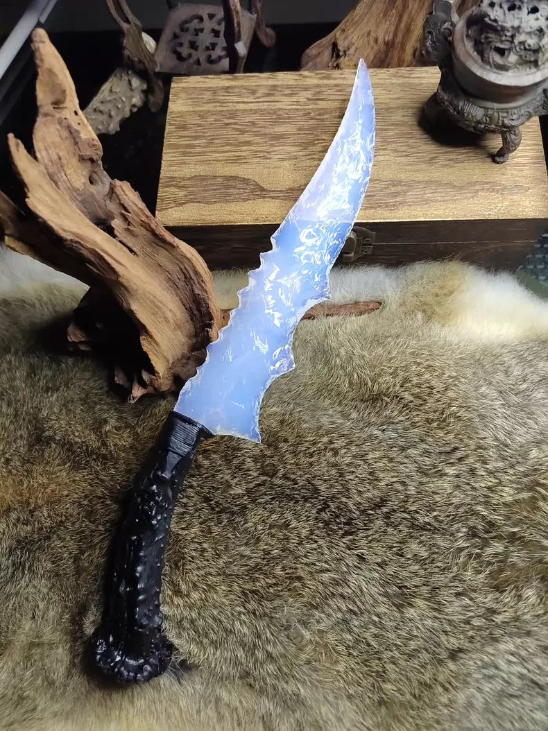 Flaked stone tools; stone knives; "Flame Blade" (white opal/dragon-glass hunting knife); "Flame Blade" (obsidian/dragon-glass treasure blade)—"White Dragon Abyss"