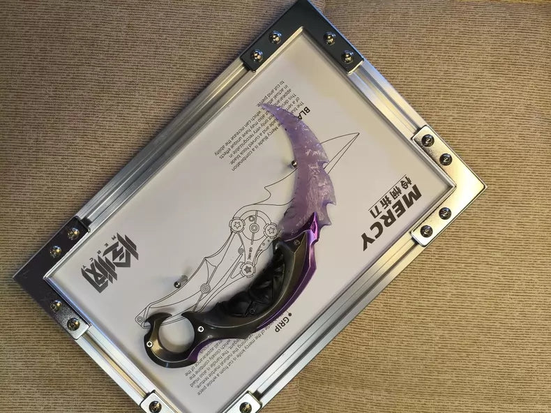 Valorant "Prism" Karambit – Collectible Stone-Style Blade Ornament / Stone-Carved Craft