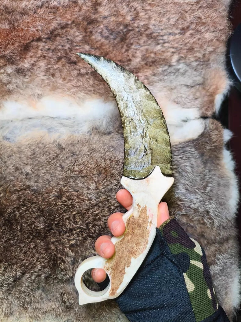 Forged stone tools, stone blades, obsidian claw knives, handmade obsidian claw knives
