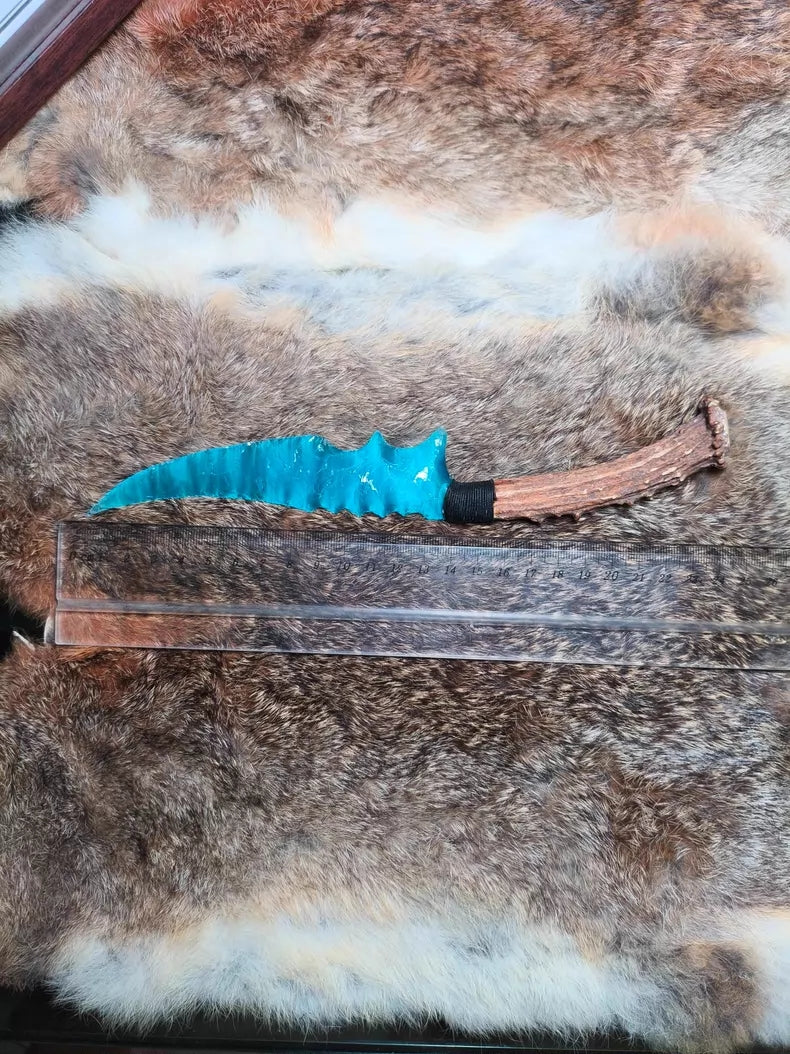 Hand-knapped stone knife, blue cat's-eye stone knife, crystal knife, Valentine's Day gift, flame-patterned stone knife, stone blade.