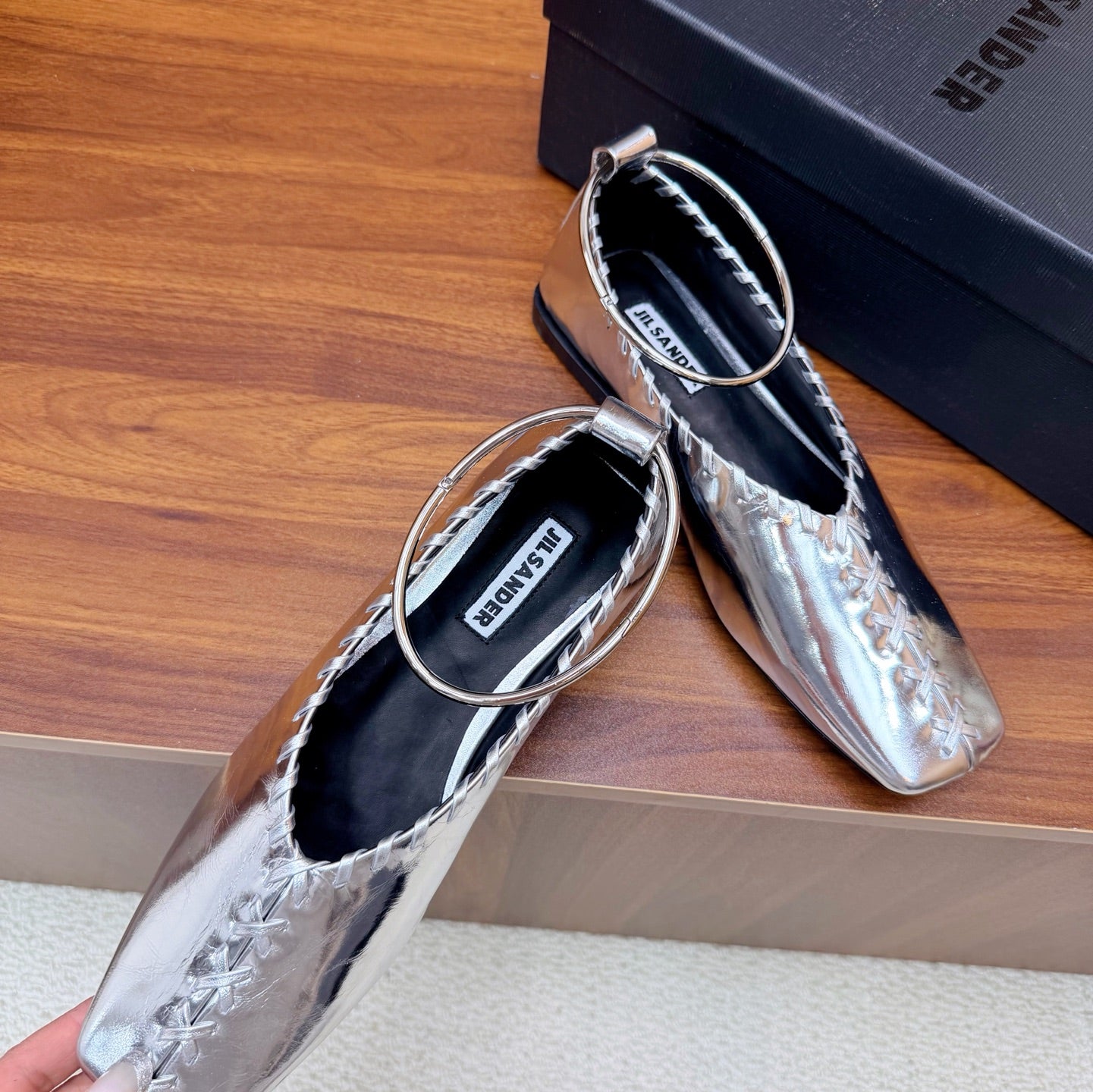 Jil Sander Classic Metallic Ring Ballet Flats (Silver)