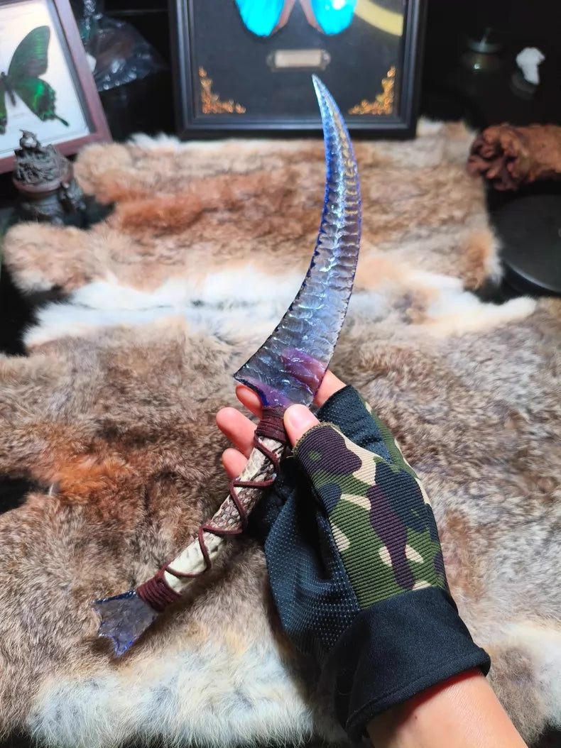 Avatar Na'vi Hunting Knife – Light Blue Glass-Stone with Pressure-Flaked Finish / Dragon-Glass Hunting Knife