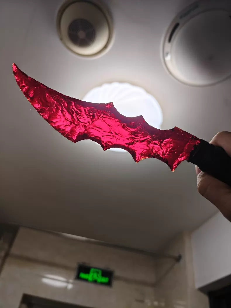 Knapped stone knives, obsidian and crystal knives, flame-shaped stone blades, obsidian blades.