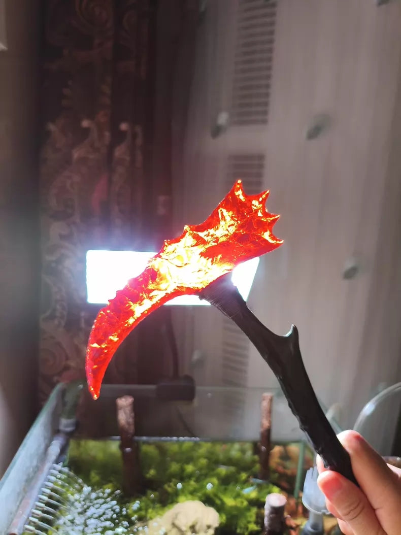 Hand-knapped stone knife: "Blood-Red Sickle" series—a highly complex, uniquely shaped "Crimson Flame" treasure blade.