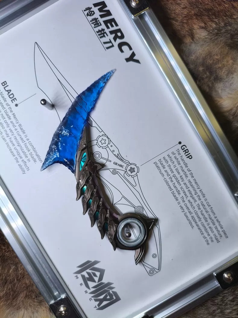 Custom-made "Chipped Stone Tool" style rotating Dilophosaurus toe-claw knife model (inspired by CS:GO/CrossFire game merchandise).