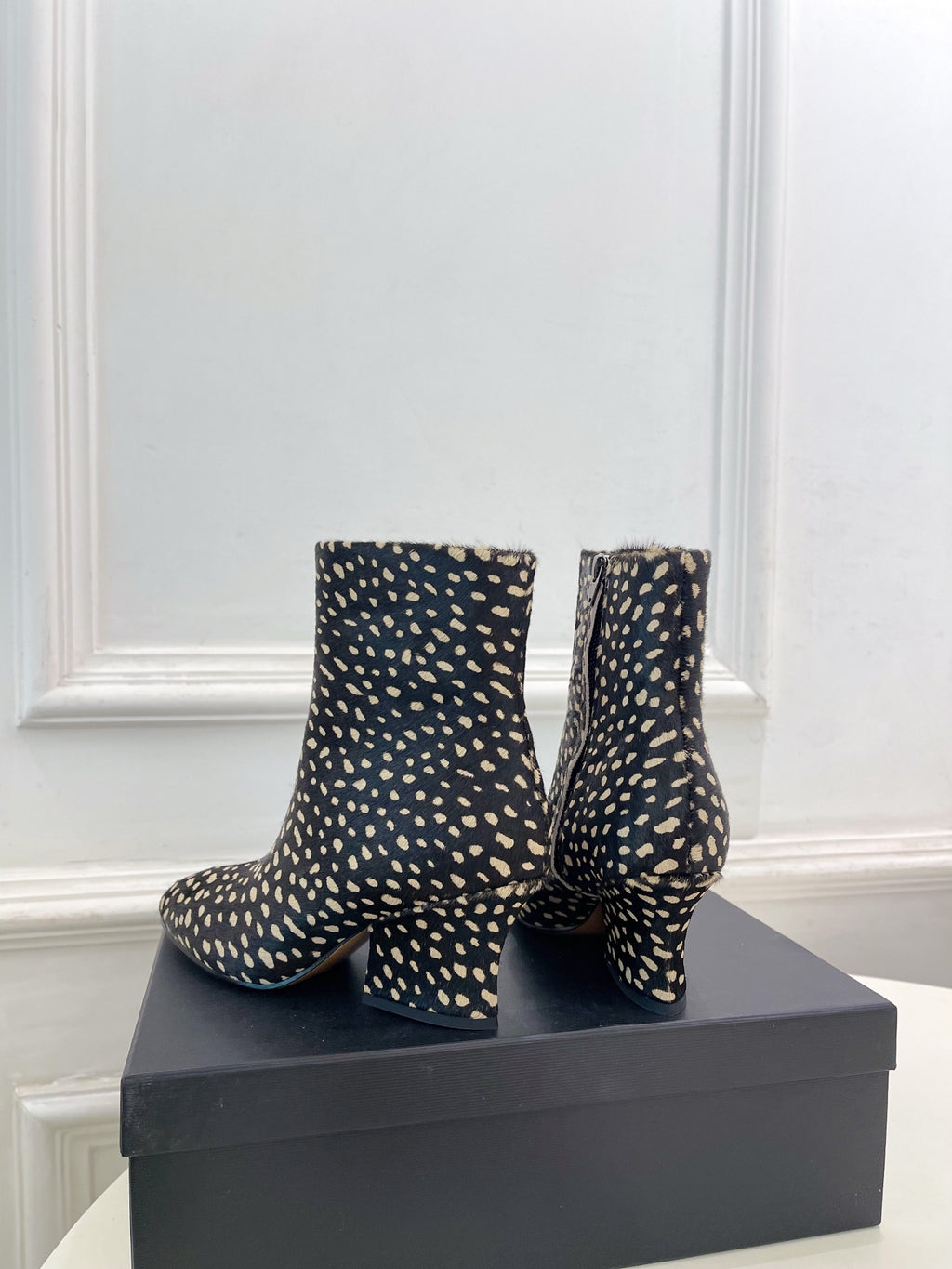 Jil Sander Minimalist Retro Round-Toe Block-Heel Ankle Boots
