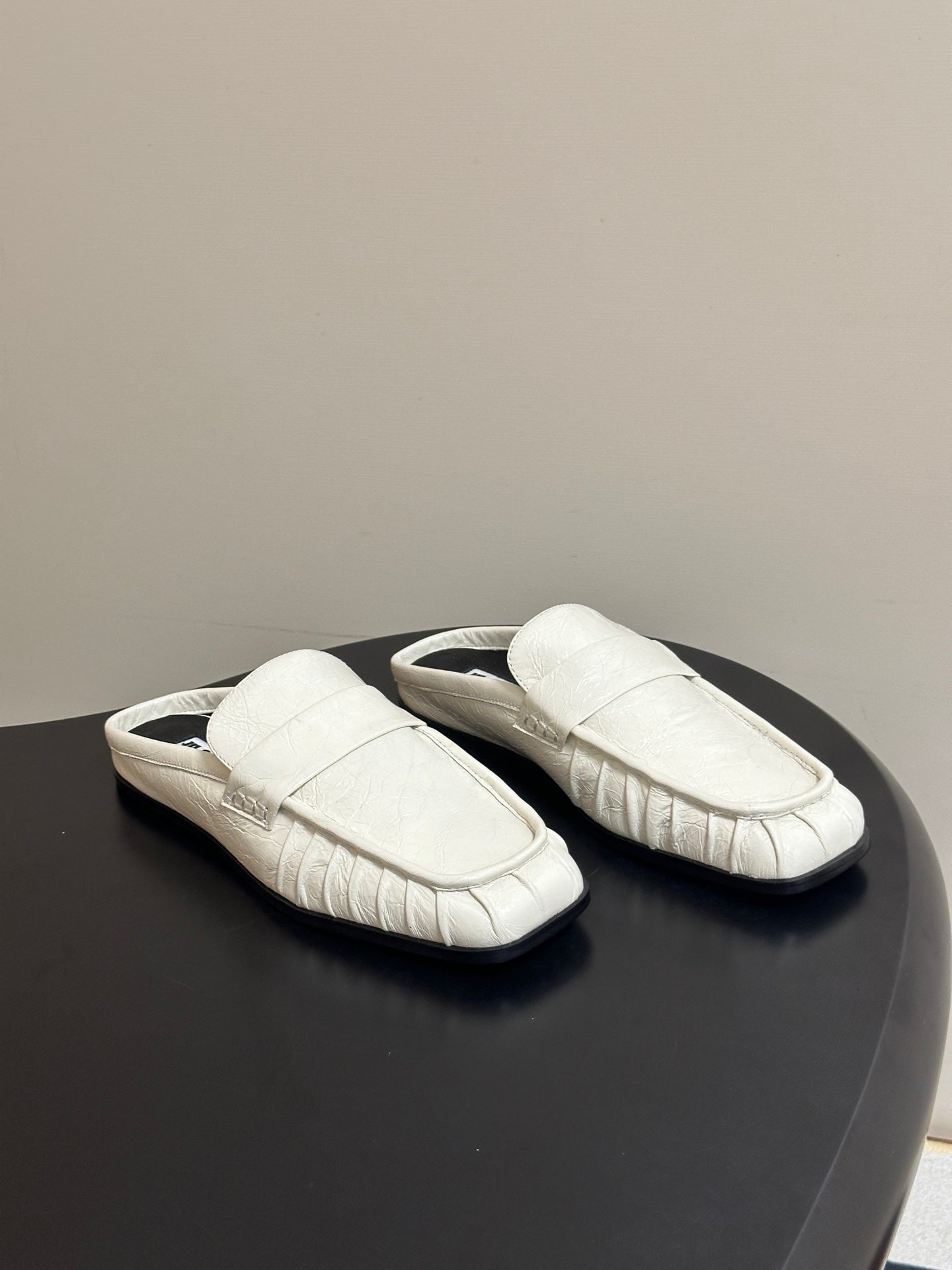 JIL SANDER Square-Toe Pleated Leather Mules (White)