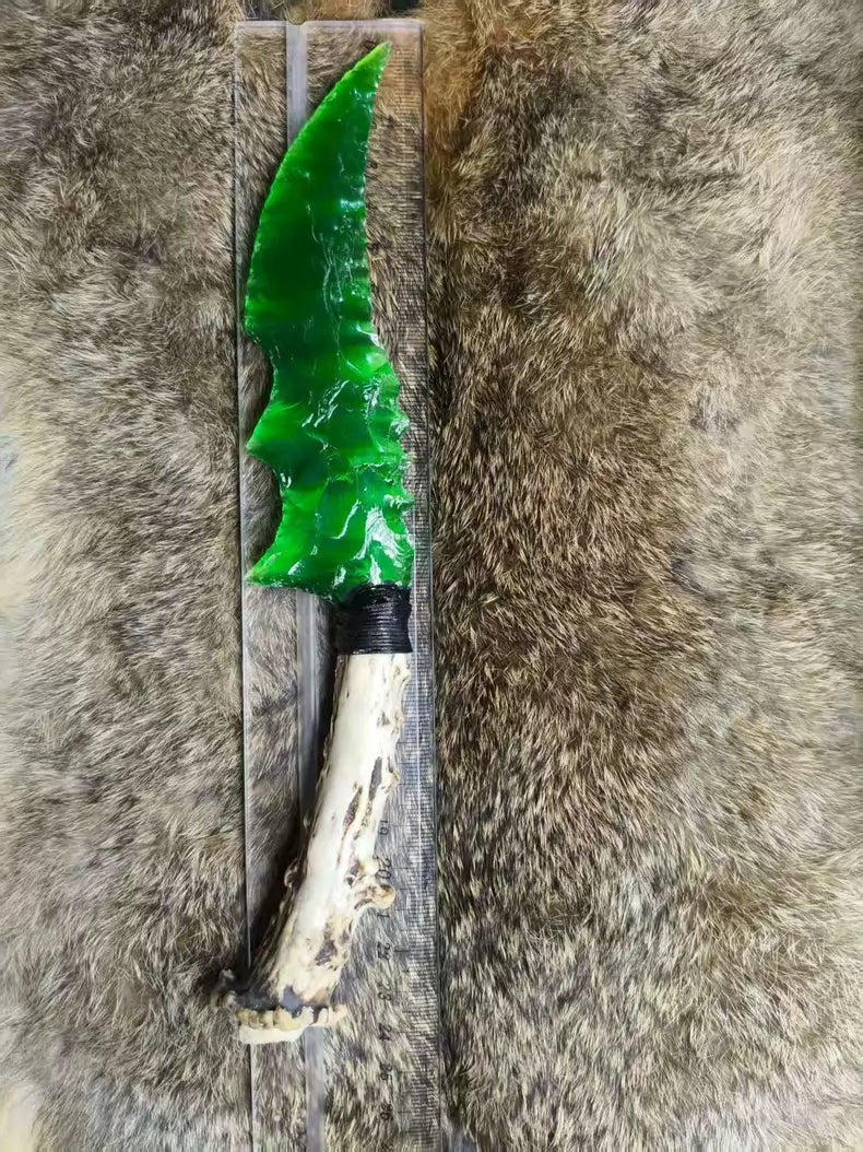 Knapped stone tools, stone knife, green cat's-eye stone, emerald, cat's-eye gem, "Flame Blade," stone blade, obsidian knife, obsidian "Dragon Crystal," hunting knife—"Venomous Dragon"