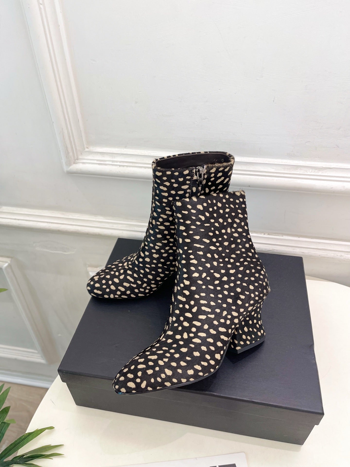 Jil Sander Minimalist Retro Round-Toe Block-Heel Ankle Boots
