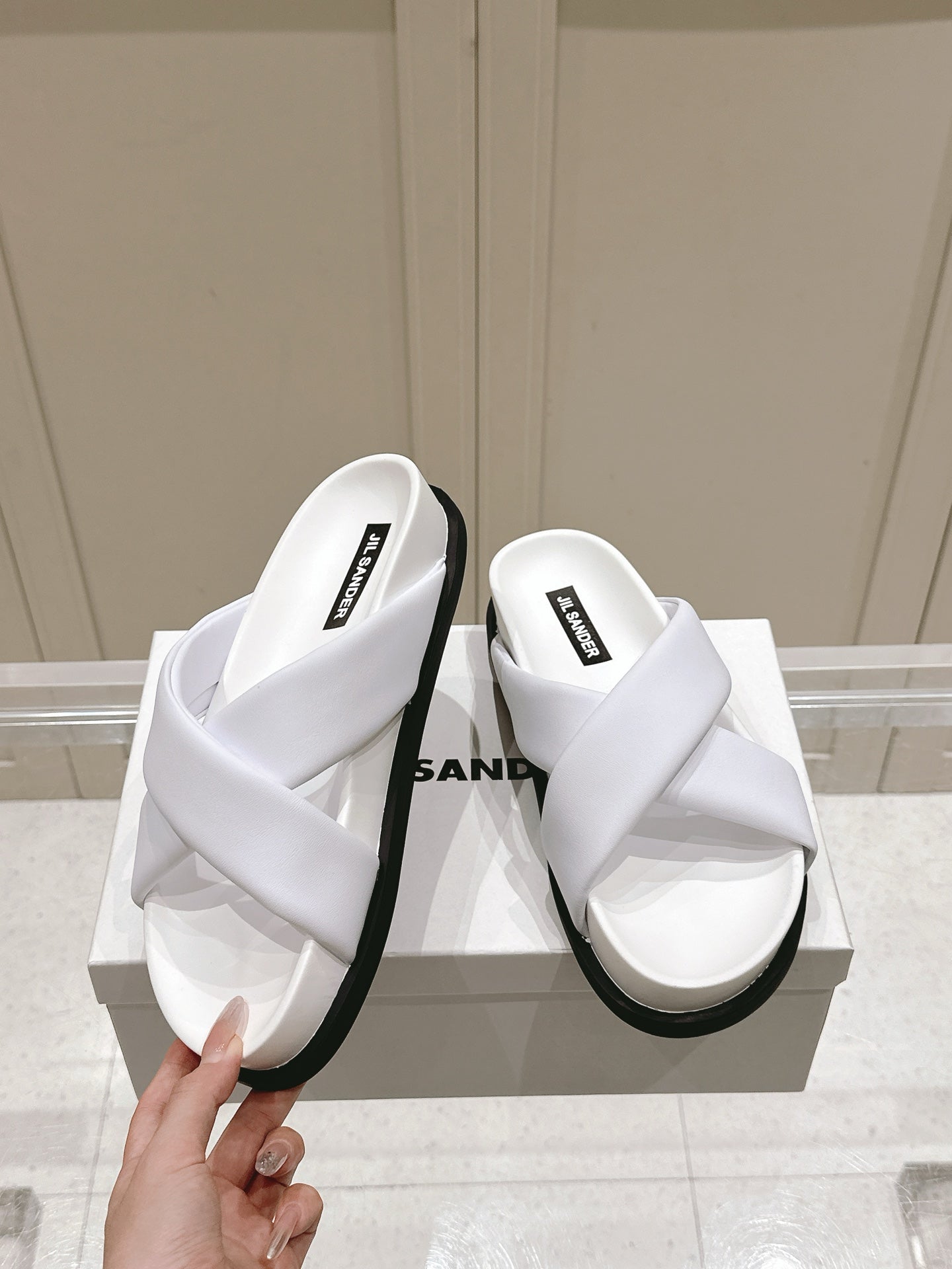 JIL SANDER New Spring/Summer Beach Slides (White)
