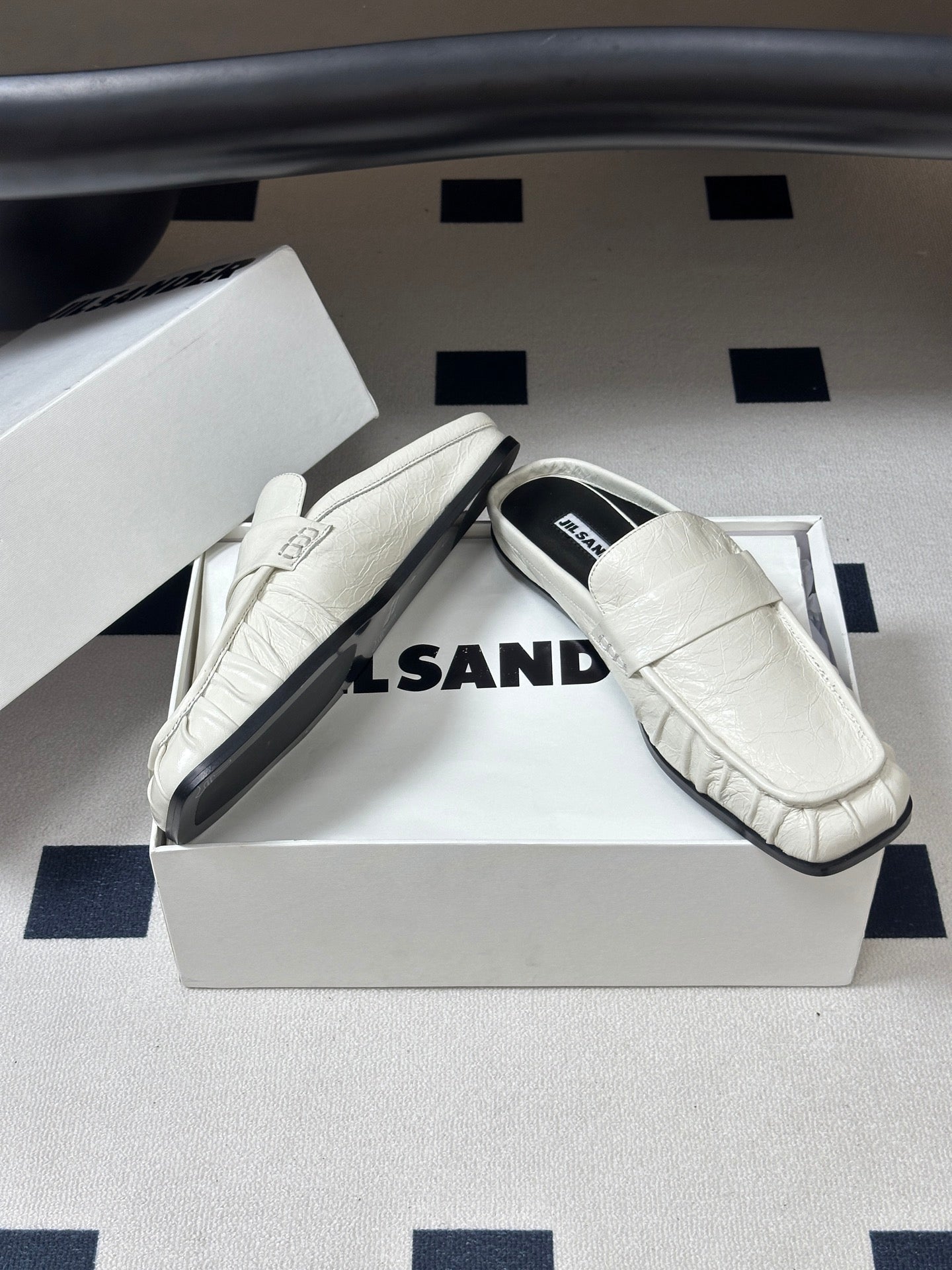 JIL SANDER Square-Toe Pleated Leather Mules (White)