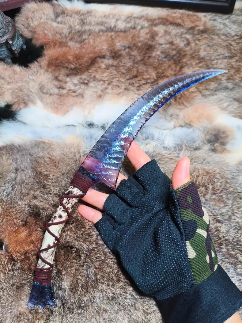 Avatar Na'vi Hunting Knife – Light Blue Glass-Stone with Pressure-Flaked Finish / Dragon-Glass Hunting Knife