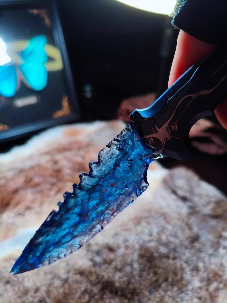 VALORANT "Divine Punishment" Knife (Ice Crystal Form) – Hand-forged 1:1 Replica Prop for Cosplay and Collection